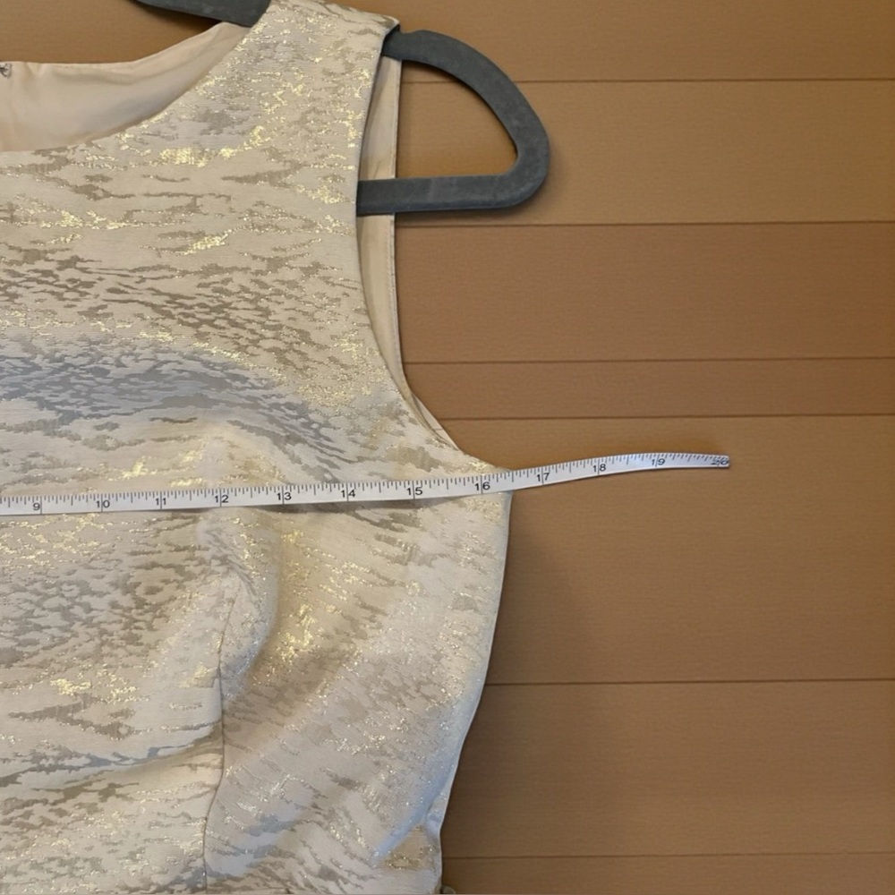 Anne Klein Cream & Gold Metallic Jacquard Dress (NWT) – Size 4 - Picture 7 of 7